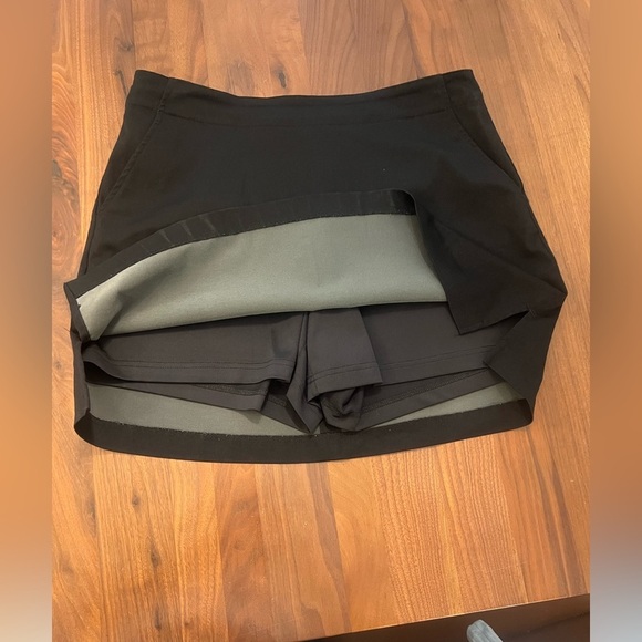 Lady Hagan Black Women's golf skort - Picture 4 of 10